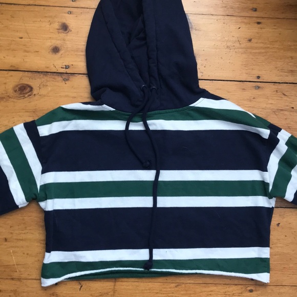 cute cropped hoodie - Picture 2 of 2